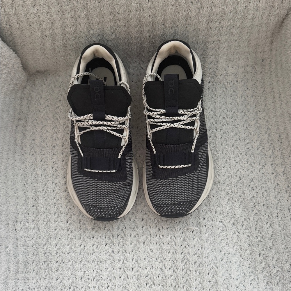 On Running | Cloudnova black white sporty neutral running sneakers | WMS 8.5